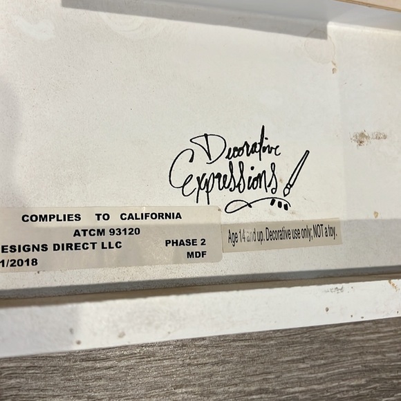 “Family Is Everything” Wooden Sign - Picture 5 of 5